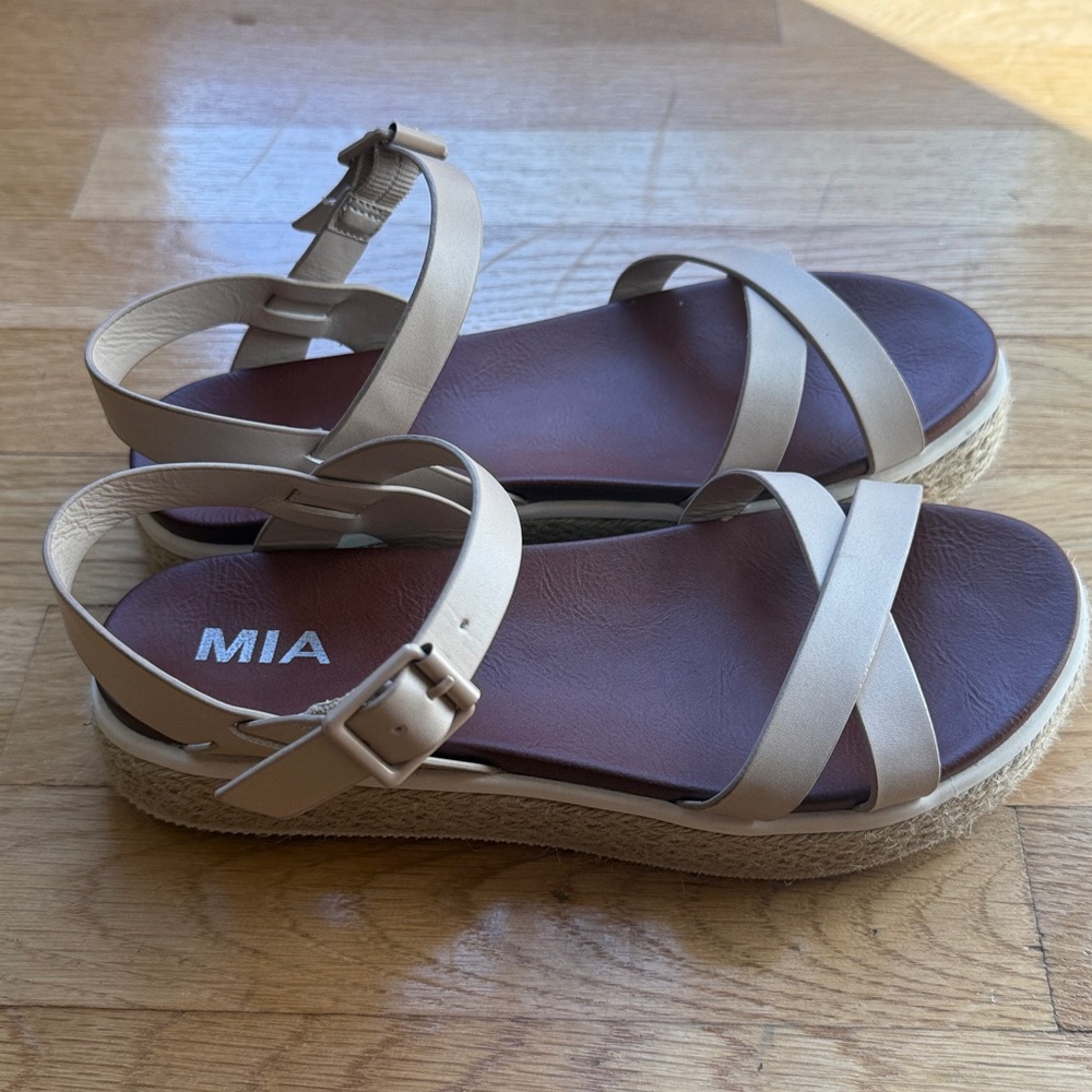 MIA Women's Cream Strappy Sandals - Picture 2 of 5
